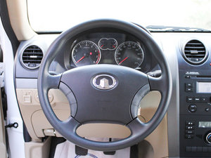 2010款2.4L 两驱舒适型 方向盘