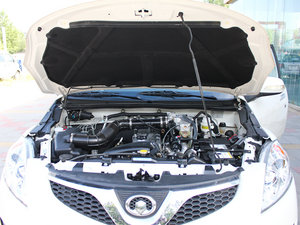 2010款2.4L 两驱舒适型 发动机