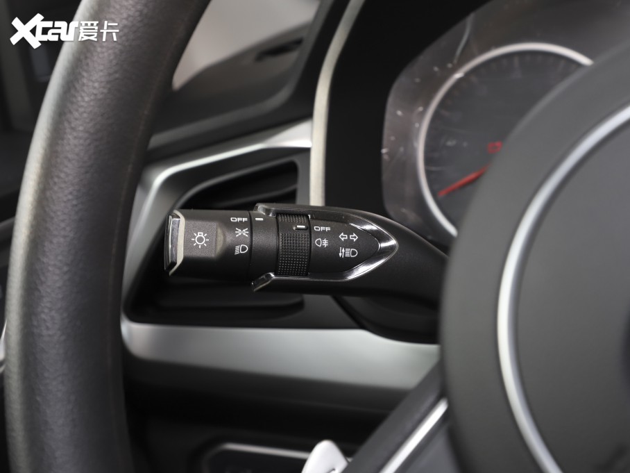 2021���ڳ���Ƥ�� ���ð� 2.0T�ԄӃ�򌾫Ӣ�� ���p ����