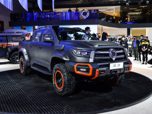 2021款2.0T 黑弹特别版 汽油 整体外观