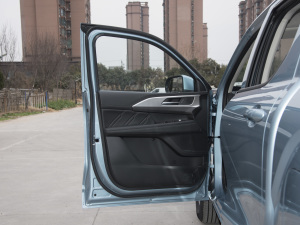 20222.0T քӃ򌾫ӢL  {λ܇T