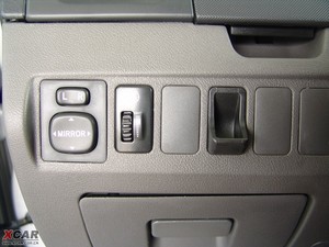 2009款2.0L 实用版 中控区