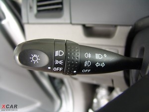 2009款2.0L 实用版 中控区