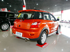 2010款1.3L 手动冠军版 左后45度