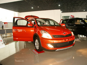 2010款1.3L 手动冠军版 整体外观