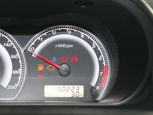 2010款1.3L 手动冠军版 中控区