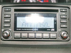 2010款1.3L 手动冠军版 音响调节