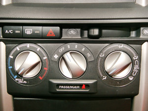 2010款1.3L 手动冠军版 空调调节