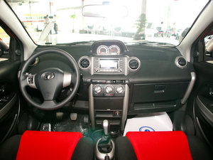 2010款1.3L 手动冠军版 内饰全景