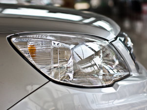 2011款2.0L 手动两驱精英版 细节外观