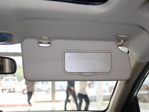 2011款2.0L 手动两驱精英版 空间座椅