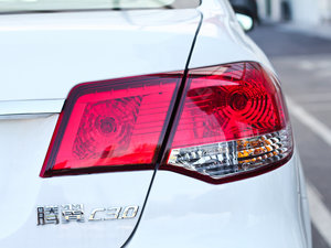 2010款1.5L 舒适版 尾灯