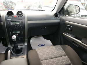 2010款2.4L 两驱舒适型 中控区