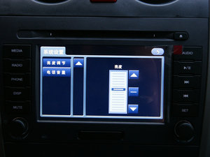 2010款2.4L 两驱豪华型 中控台显示屏