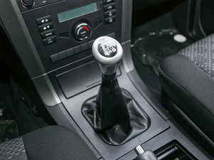 2010款2.4L 两驱豪华型 换挡杆