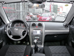 2010款2.4L 两驱豪华型 内饰全景
