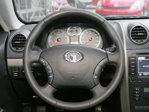 2010款2.4L 两驱豪华型 方向盘