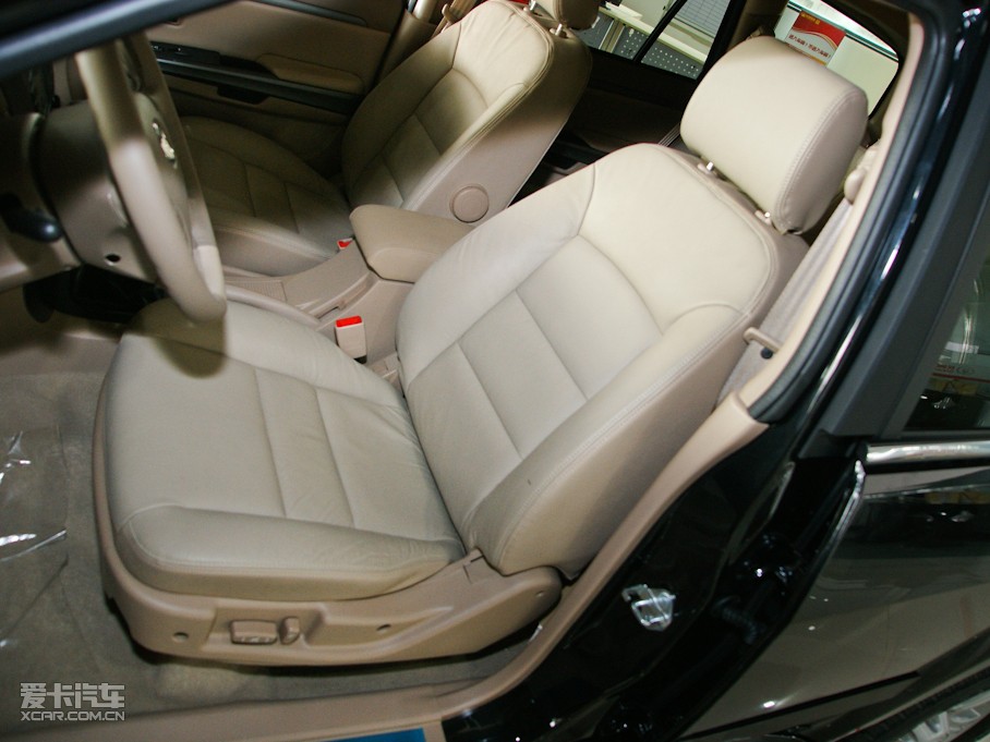 2010�����H3 2.0L �J��� ����촰��