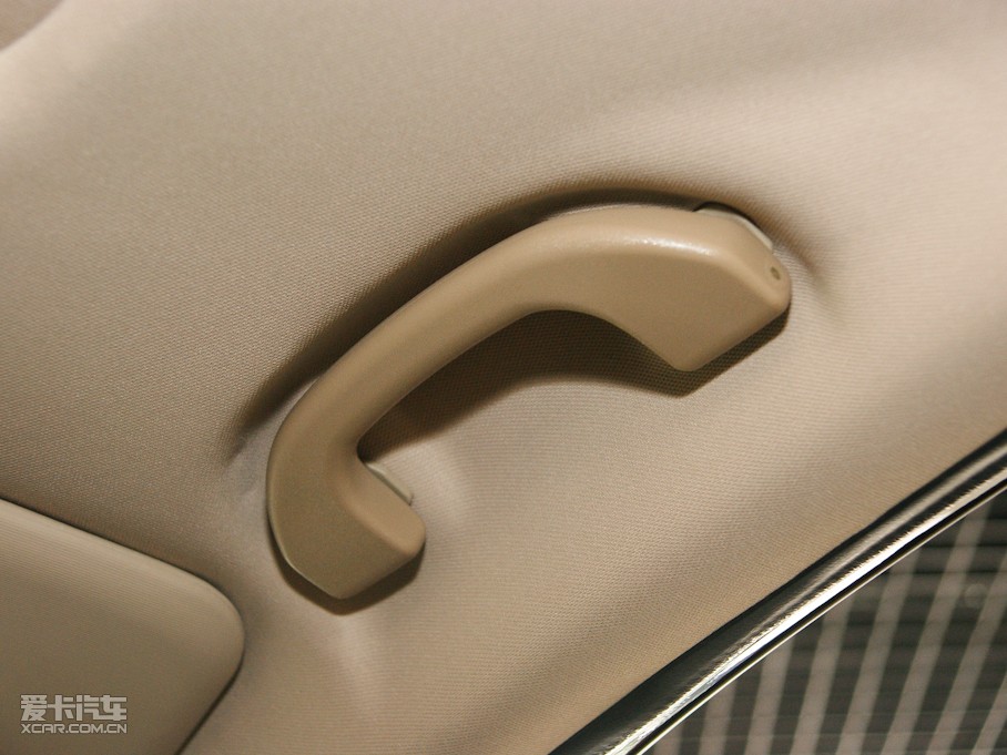 2010�����H3 2.0L �J��� ����촰��