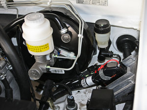 2010款2.0L 锐意版 两驱天窗型 其它