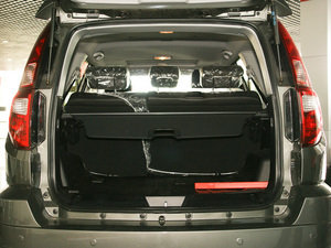 2010款2.0L 锐意版 两驱精英型 行李厢空间