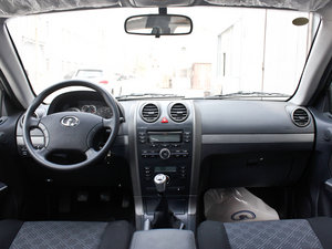 2010款2.0L 锐意版 两驱豪华型 内饰全景