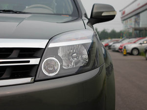 2010款2.4L 领先版 两驱豪华型 大灯