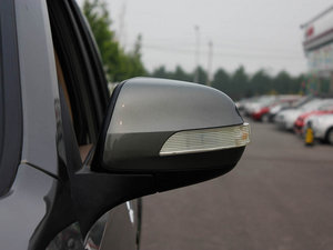 2010款2.4L 领先版 两驱豪华型 后视镜