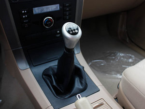 2010款2.4L 领先版 两驱豪华型 换挡杆