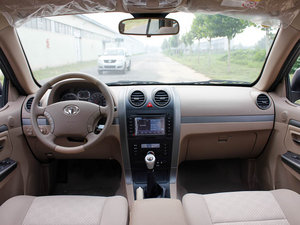2010款2.4L 领先版 两驱豪华型 内饰全景