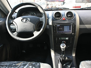 2011款智尊版 2.0L 两驱天窗型  中控区