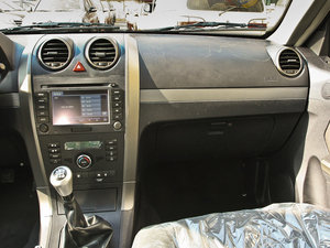 2011款智尊版 2.0L 两驱天窗型  中控区