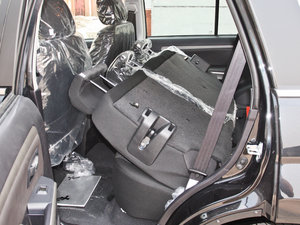 2012款智尊版 绿静 2.0T 手动两驱舒适型 后排座椅放倒