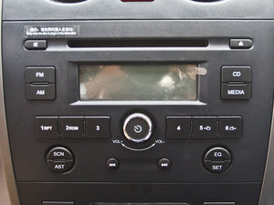 2012款智尊版 绿静 2.0T 手动两驱舒适型 音响调节