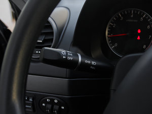 2011 2.0L (q)Ӣ  п؅^(q)