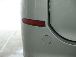 2011款2.0L 自动实用版 细节外观