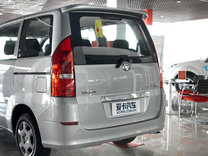 2011款2.0L 自动实用版 细节外观