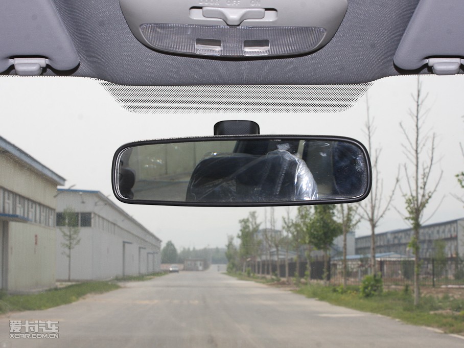 2011������CROSS 1.5L MT