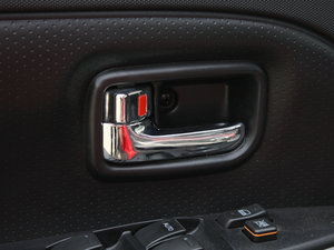 2011款1.5L MT 空间座椅