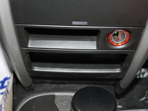 2011款1.5L MT 空间座椅