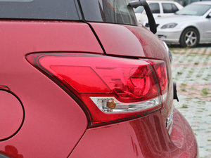 2012款1.5L 手动舒适版 细节外观