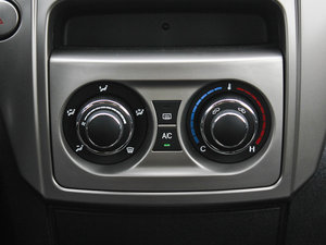 2012款1.5L 手动舒适版 空调调节