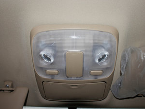 2012款欧风版 2.4L 两驱舒适型 空间座椅