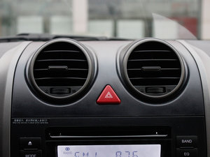 2012款欧风版 2.4L 两驱舒适型 空调出风口