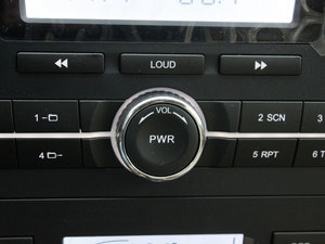2012款欧风版 2.4L 两驱舒适型 音响调节