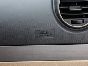 2012款欧风版 2.4L 两驱舒适型 中控区