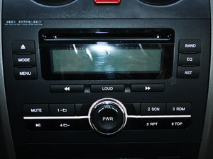 2012款欧风版 2.0L 两驱豪华型 音响调节