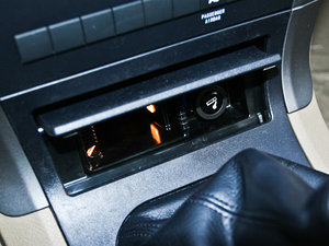 2012款欧风版 2.0L 两驱豪华型 中控区