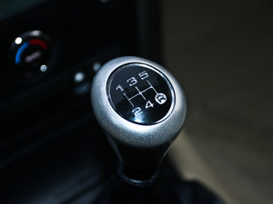 2012款欧风版 2.0L 两驱豪华型 中控区