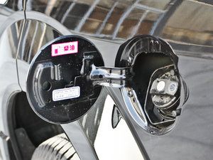 2012款智尊版 绿静 2.0T 自动两驱舒适型 油箱盖